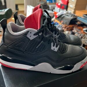 Little boys Jordan 4 sz 3